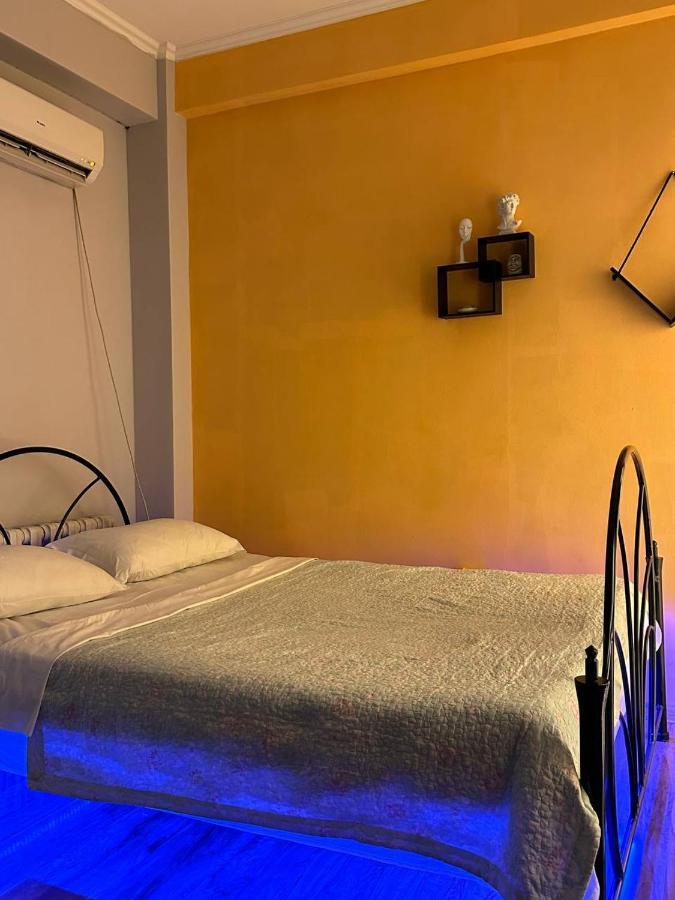 1-Room Apart. 21 On Usenbaeva 52 Near Eurasia Shopping Center Bishkek Exteriör bild