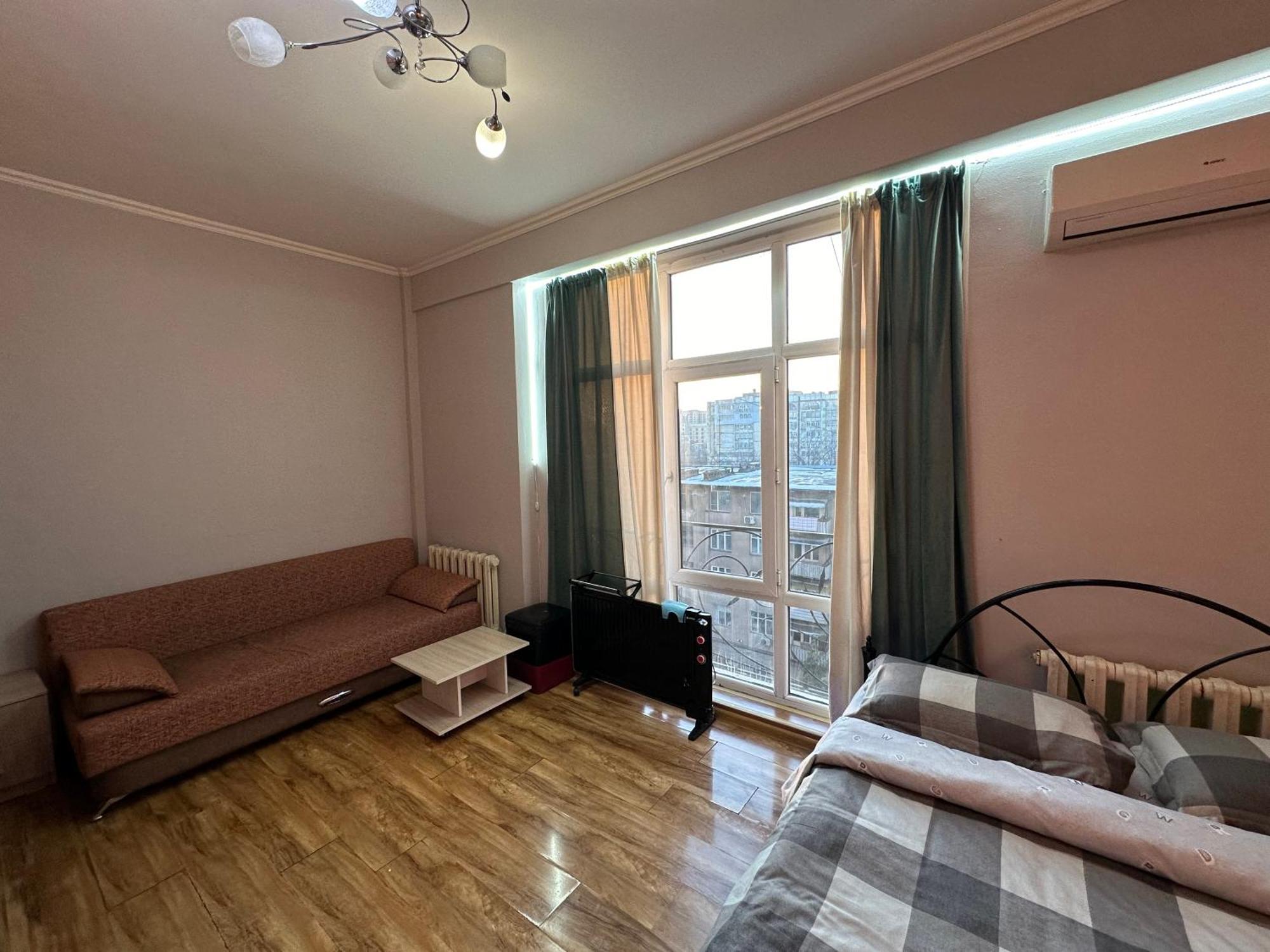 1-Room Apart. 21 On Usenbaeva 52 Near Eurasia Shopping Center Bishkek Exteriör bild
